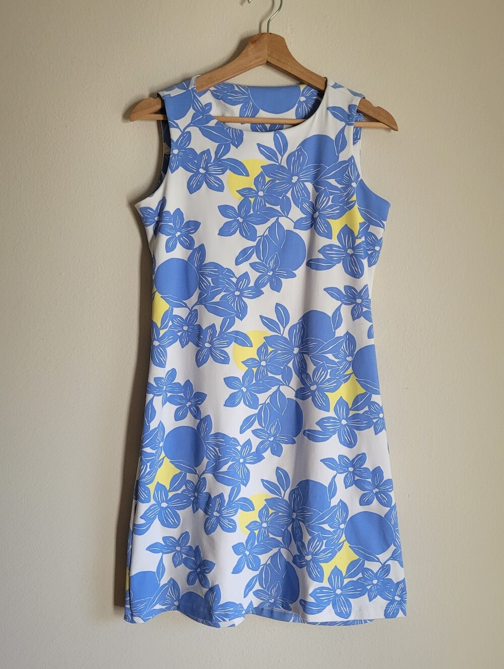MAHI Gold RYDER SHIFT DRESS Size S BLUE/WHITE Floral Sleeveless Crew Neck
